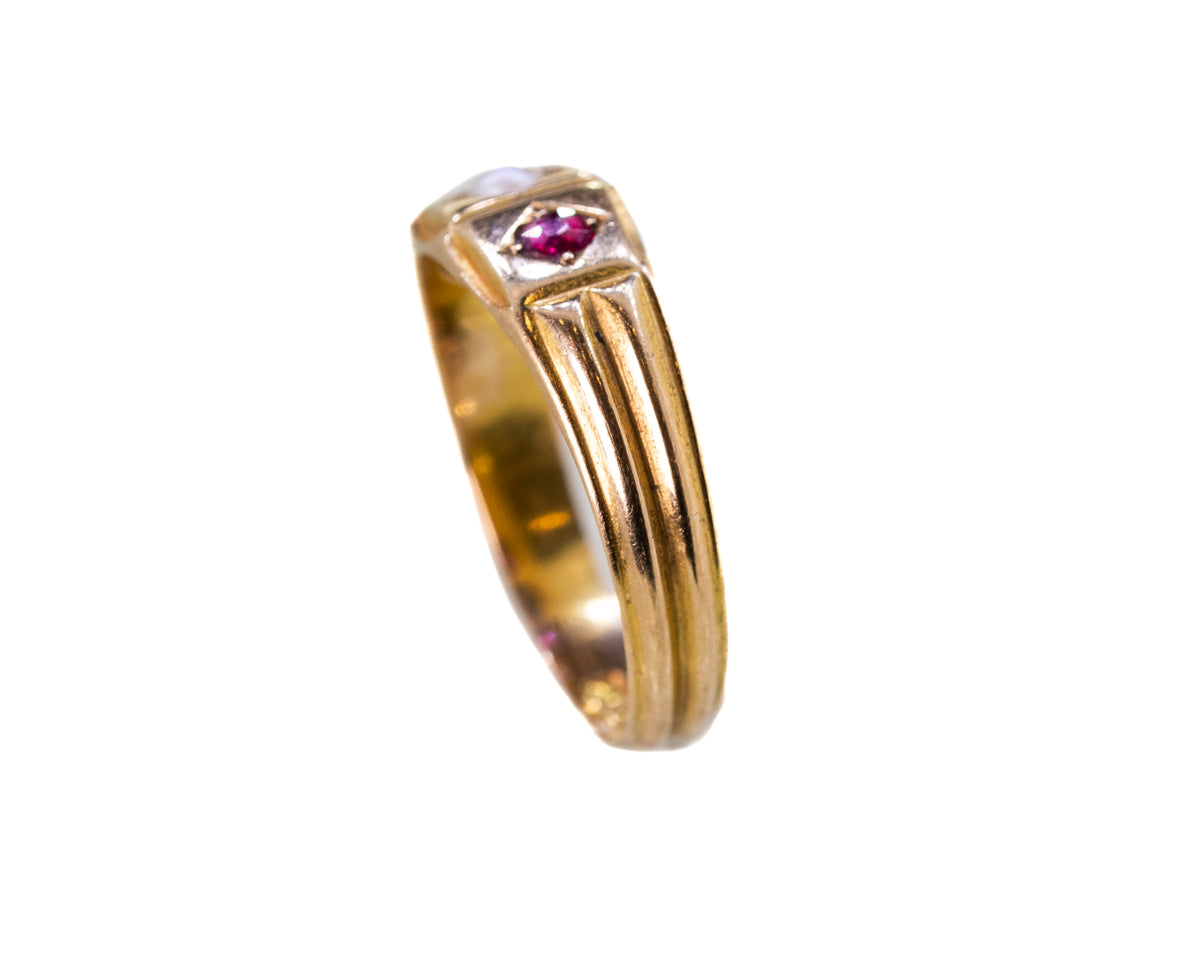 Pearl and Ruby 15ct Yellow Gold Ring