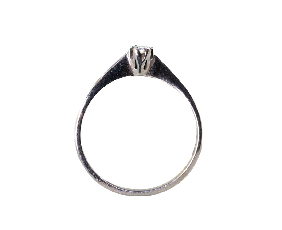 0.10ct Diamond Solitaire in 9ct White Gold