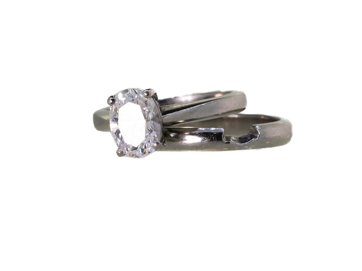 1.5ct Oval Diamond Solitaire in Platinum With Matching Band