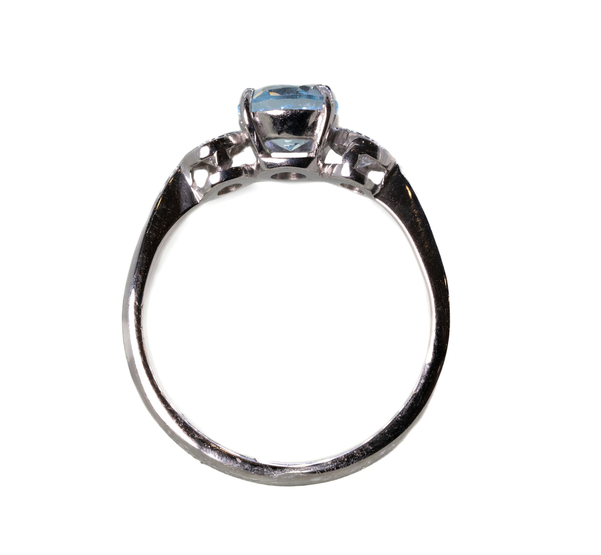 Aquamarine with Diamond Side Stones in 18ct White Gold