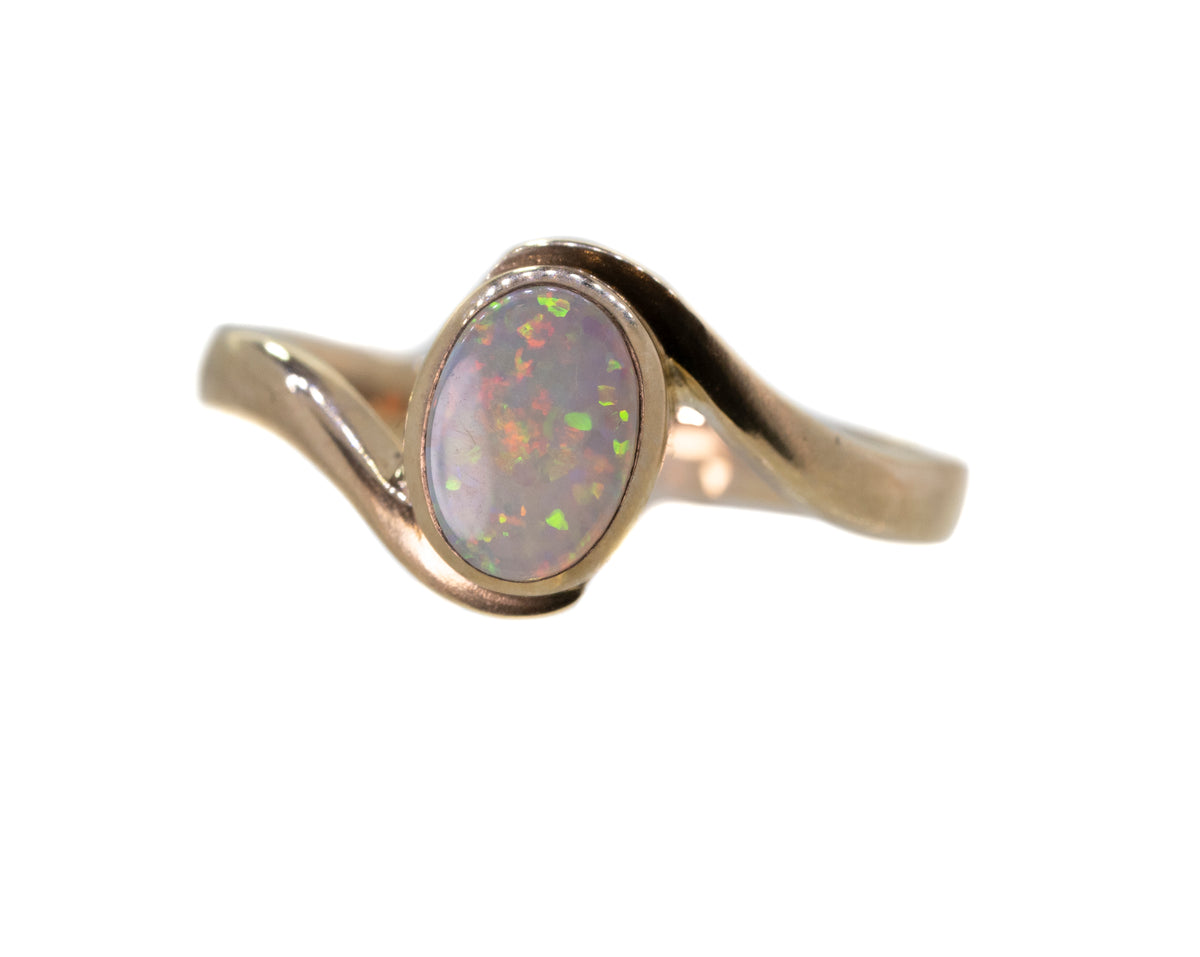Opal Ring in Yellow Gold